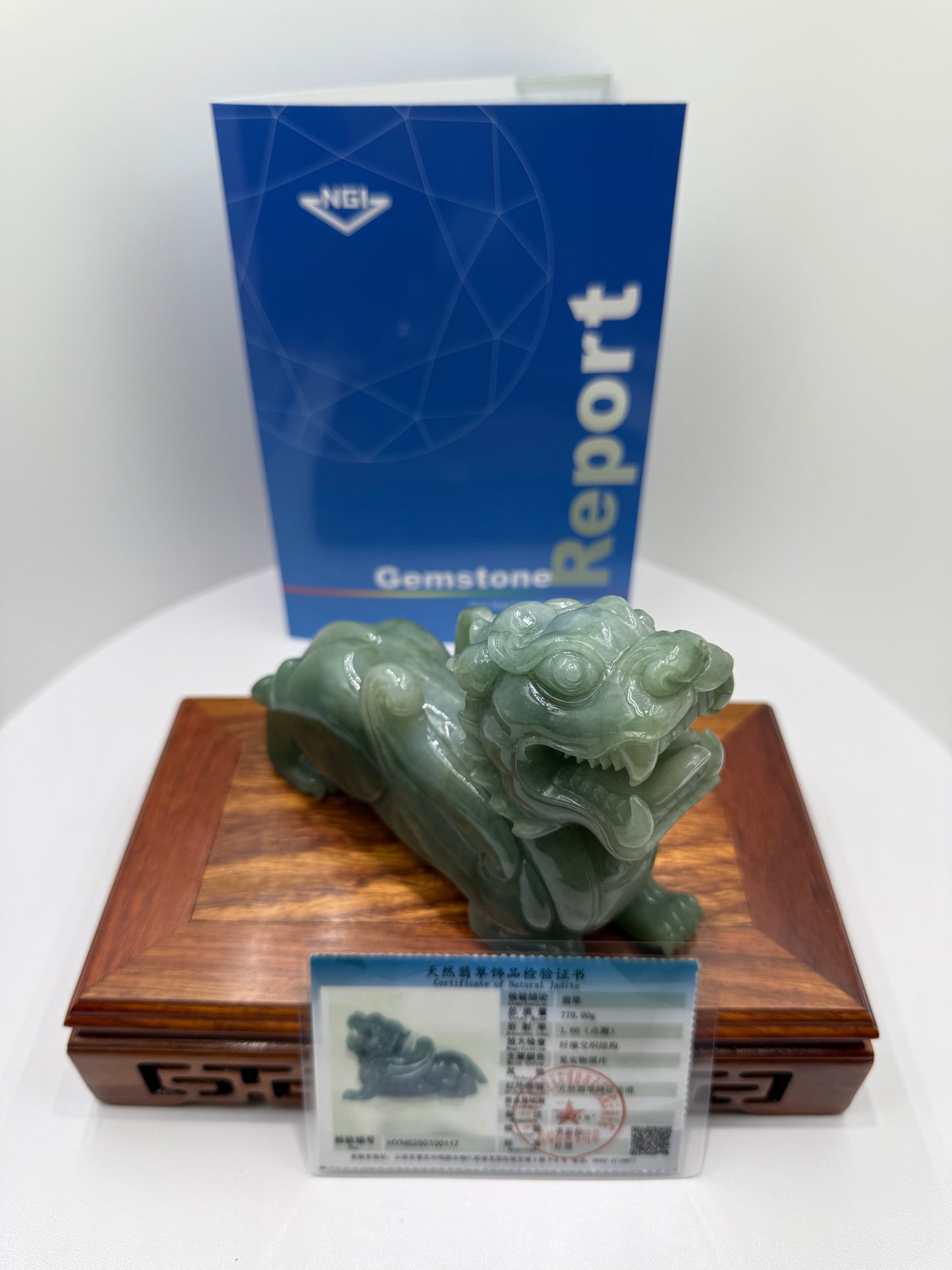 Jade Pi Xiu Display Type A Jadeite - 翡翠玉A货飞天貔貅 (PX04) (NGI Certified)