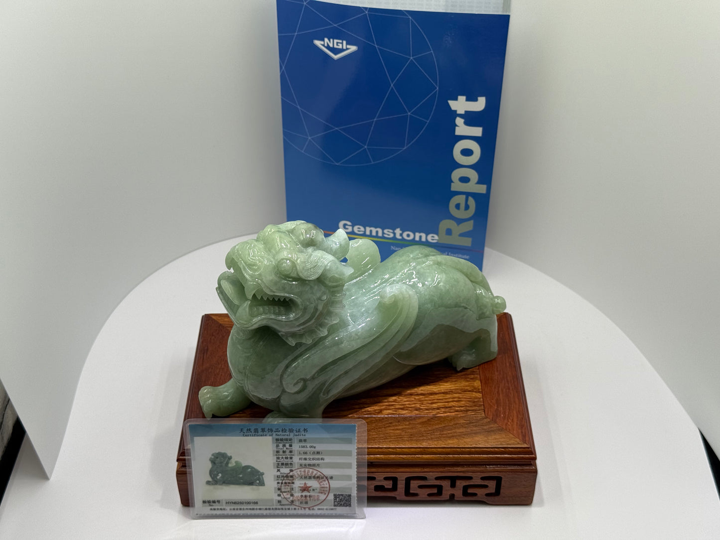 Jadeite Jade Pi Xiu Display 翡翠玉A货貔貅 (PX02) NGI Certified