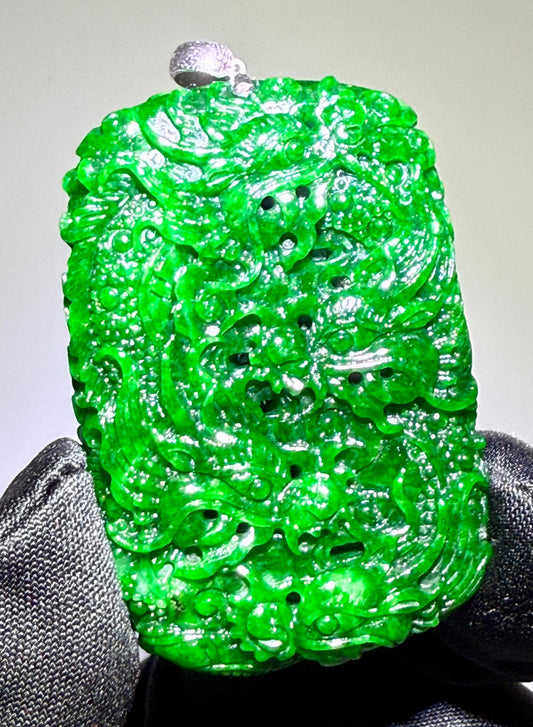 Jade Rich Green Nine Dragon Pendant - 天然翡翠玉九龙牌
